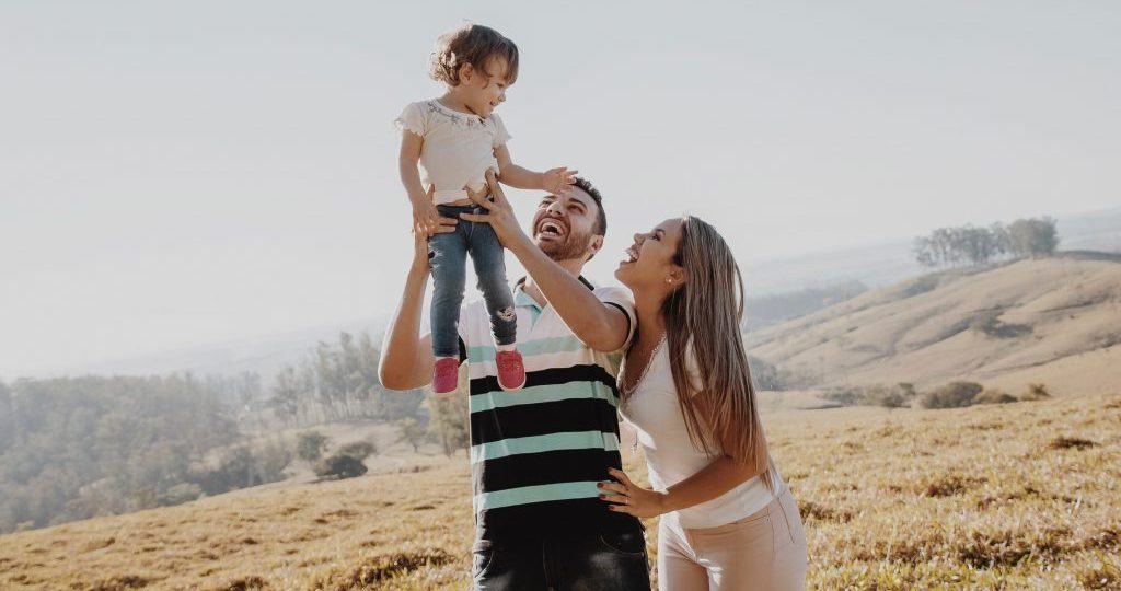 child enjoyment family 2015966 e1554904943676 child enjoyment family 2015966 e1554904943676